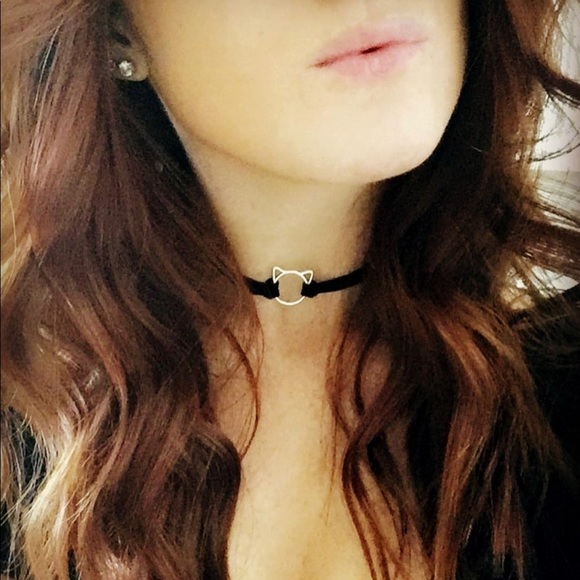 Leather Check Meowt Choker - Picture 2 of 3